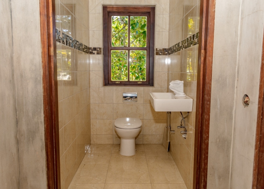 8 Bedroom Property for Sale in Colleen Glen Eastern Cape